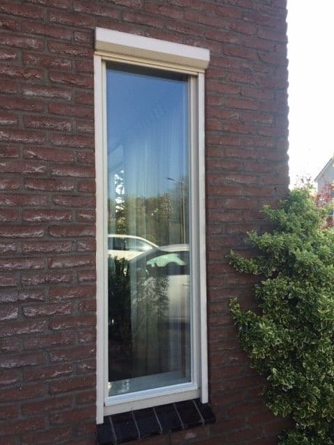 Ruit vervangen in woning na lekslag dubbel glas