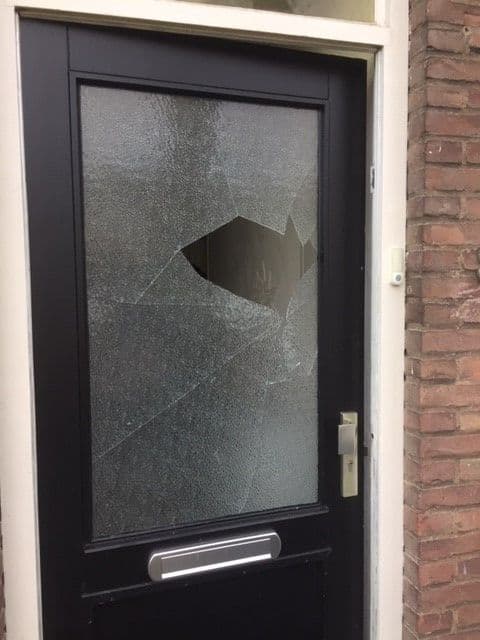 Glasschade in de voordeur in Enschede