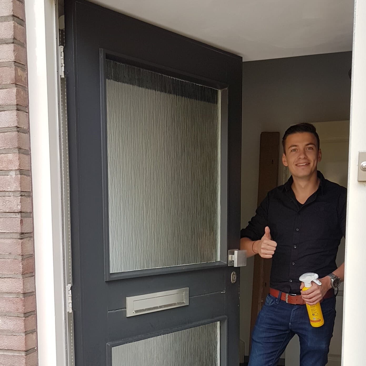 Figuurglas vervangen in de voordeur van een woning in Stadskanaal.