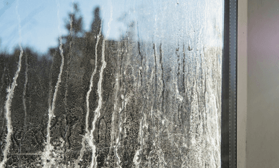 Voorbeeld lek glas met kalk