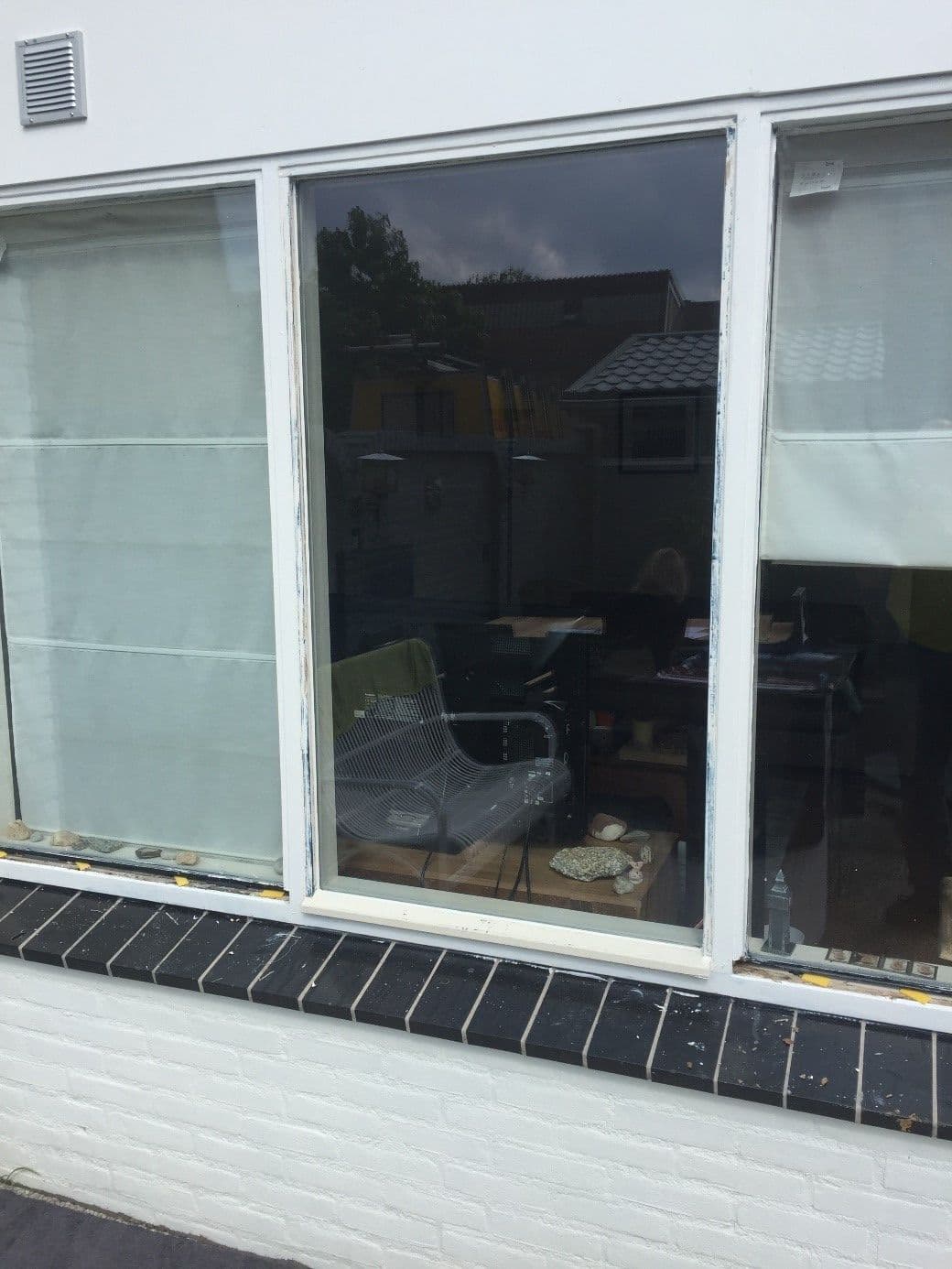 Dubbel glas in de voorkant van een woning