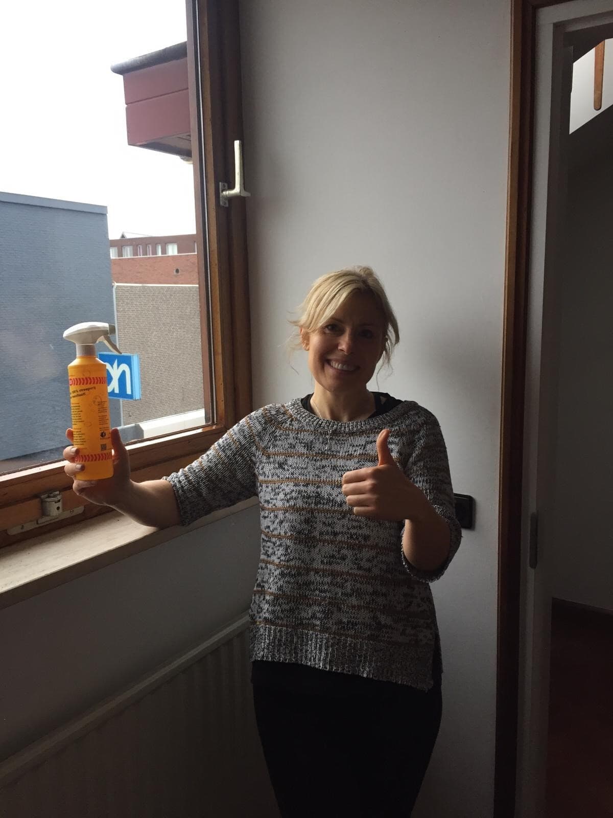Tevreden klant met een Glaspunt glascleaner