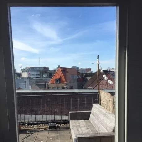 Gelaagde HR++ glas geplaatst op de vierde verdieping