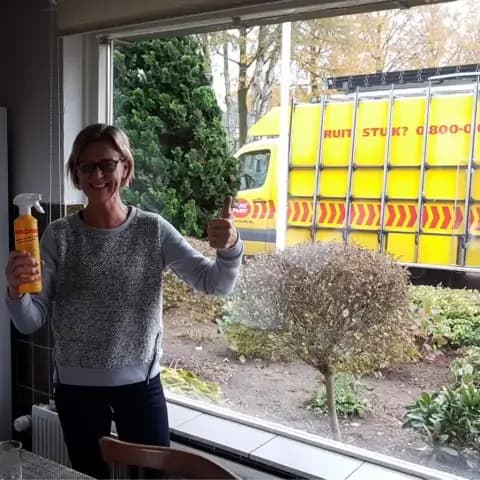 Tevreden klant waarbij HR++ glas is vervangen