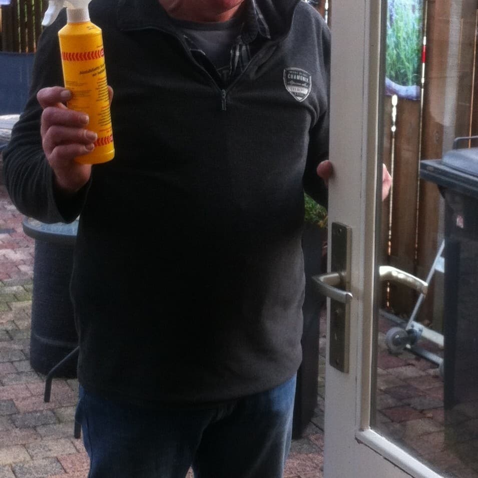 Beschadigde enkelglasruit in een achterdeur na glasschade bij woning in Westervoort.