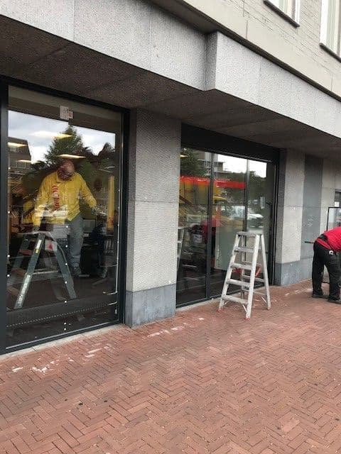 Helmond schade aan gevel bedrijfspand