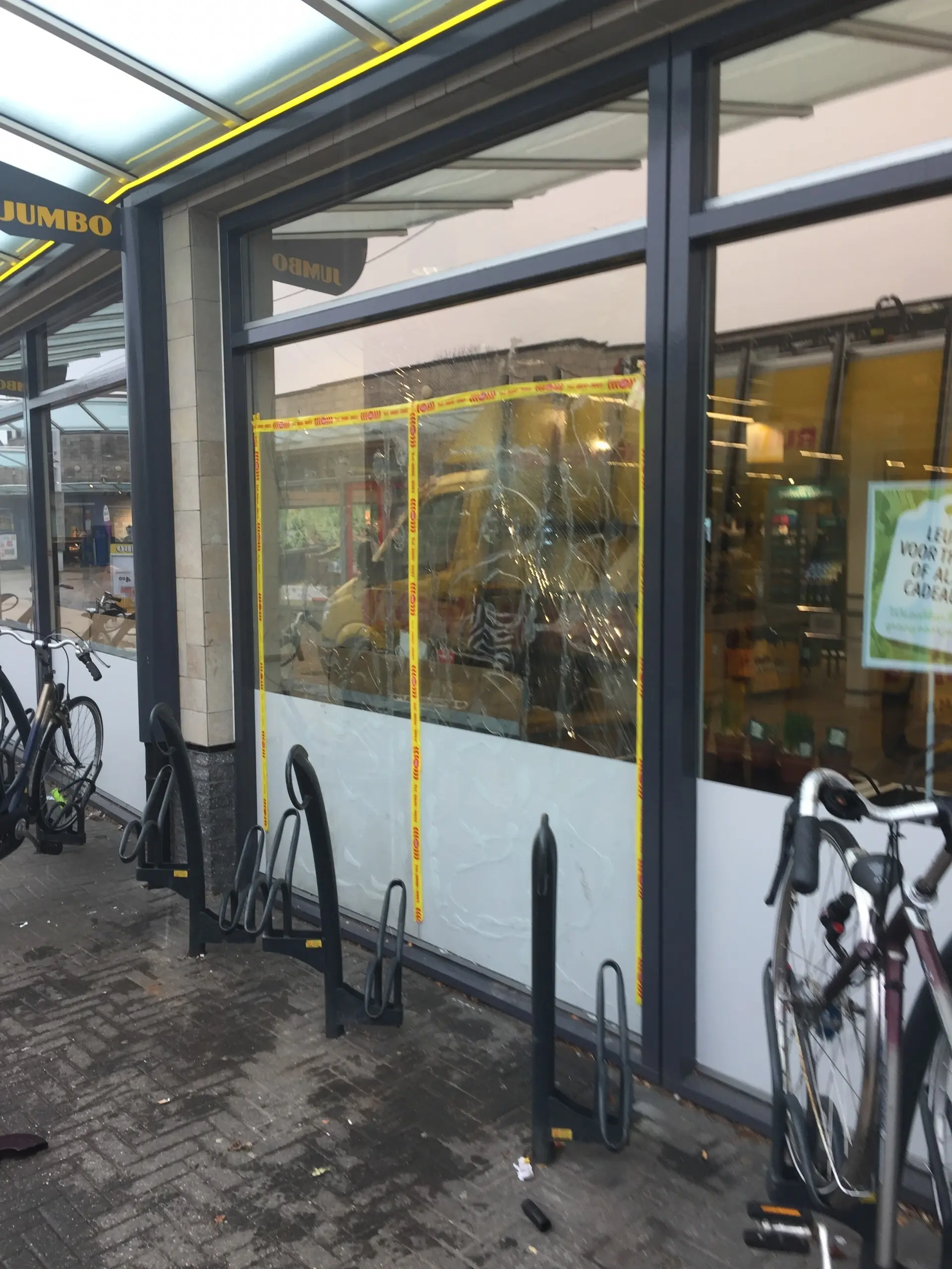 Noodvoorziening bij de Jumbo in Nijmegen