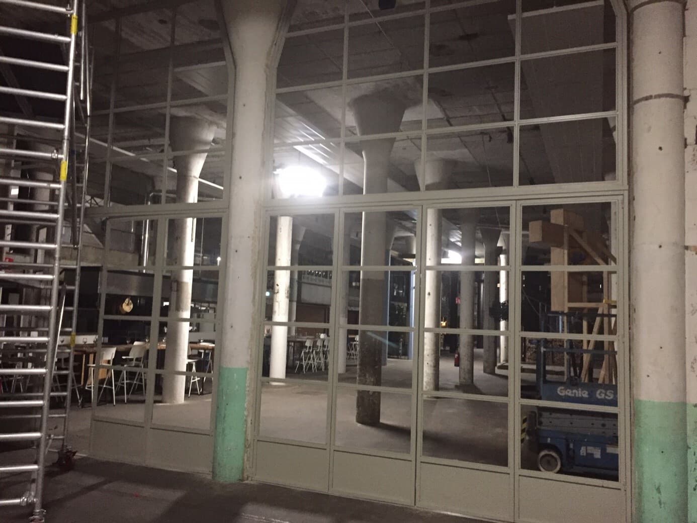 Zaandam cultuurcentrum glas vervangen