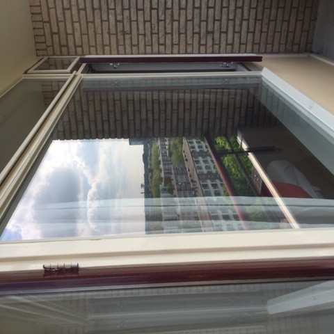 Renovatie van enkel naar dubbelglas op de 10e etage gallerij afbeelding 2