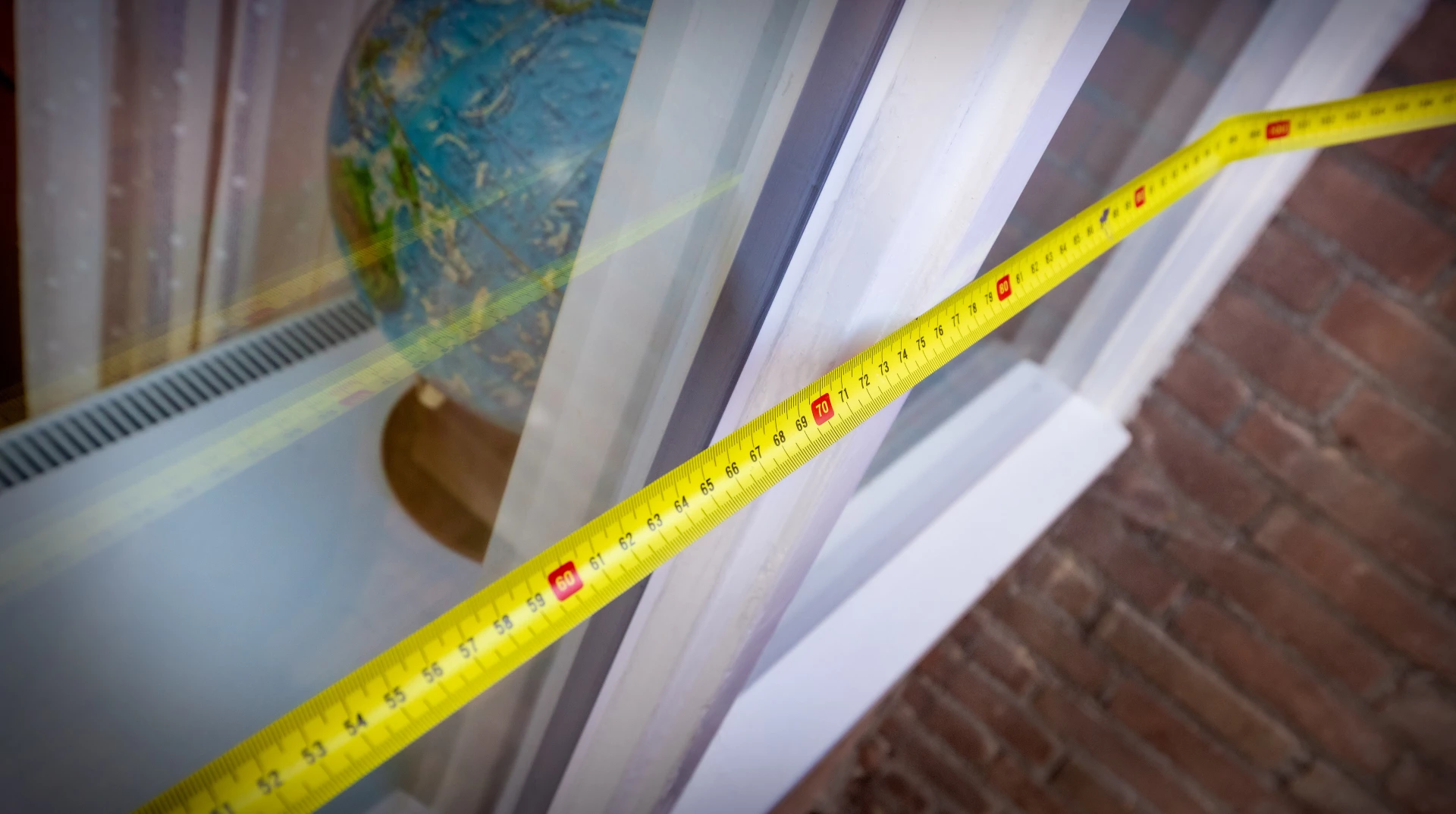 Inmeten van een ruit met meetlint