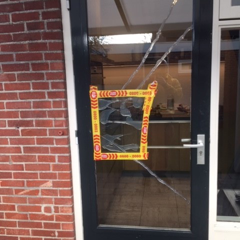 Gescheurde ruit vervangen gallerij afbeelding 1