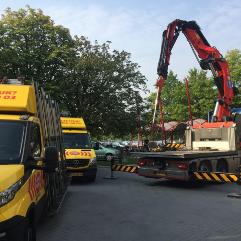 Drie ruiten op grote hoogte vervangen